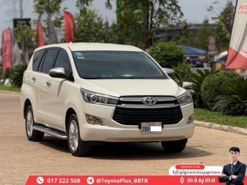 TOYOTA INNOVA