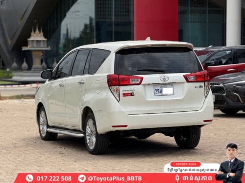 TOYOTA INNOVA