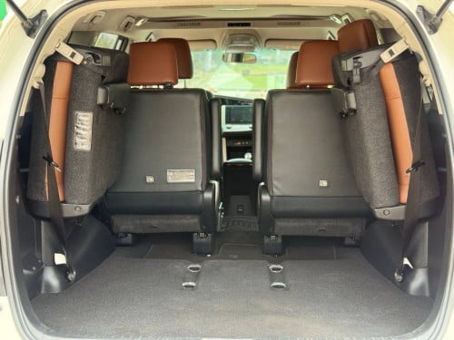 TOYOTA INNOVA