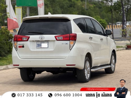 TOYOTA INNOVA 2020