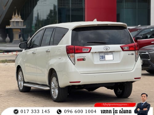 TOYOTA INNOVA 2020