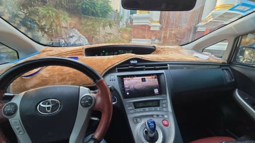Toyota Prius 2014 Opt 3 ម្ចាស់ផ្ទាល់