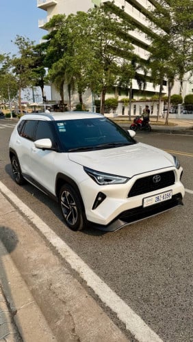 Toyota Yaris cross year 2024