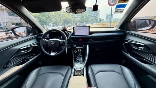 Toyota Yaris cross year 2024