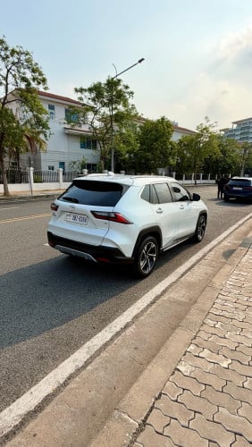 Toyota Yaris cross year 2024