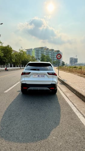 Toyota Yaris cross year 2024