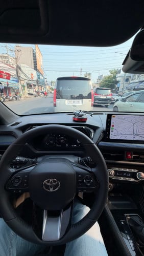 Toyota Yaris cross year 2024