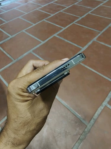 Xiaomi 14pro 16g/512g_CH(វៃដូរបាន)👉$335