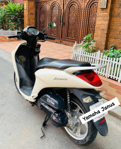 Yamaha Janus (750$,from Japan)