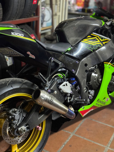 ZX10r គ្រឿងលេងកប់