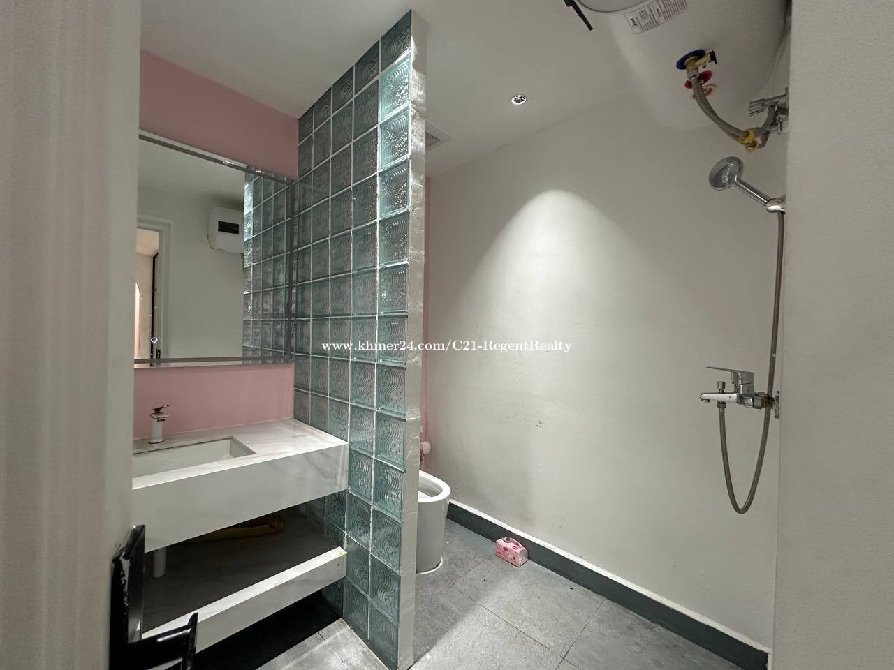 Shop house for rent in BKK1, Perfect for business and office