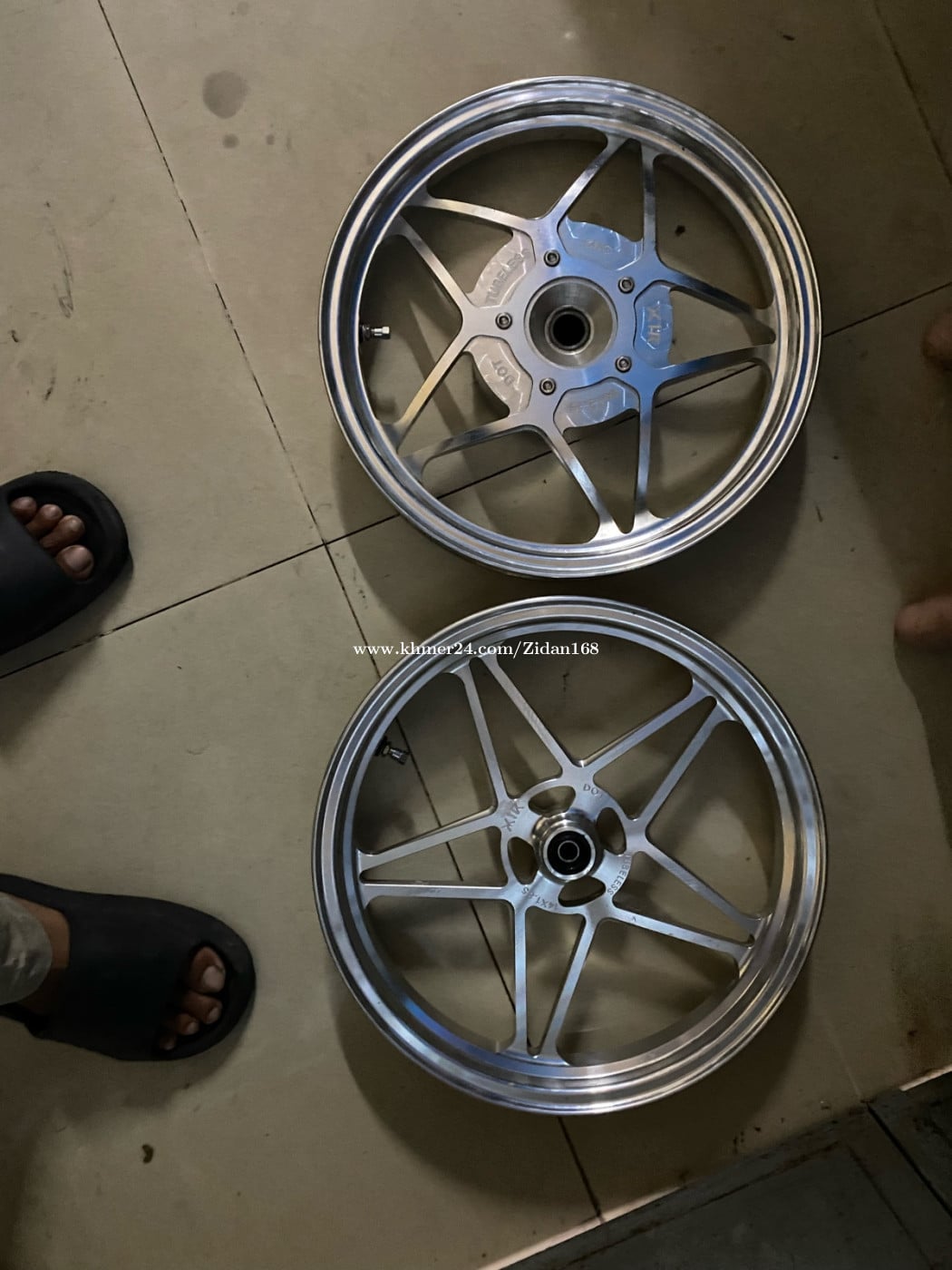 លក់
