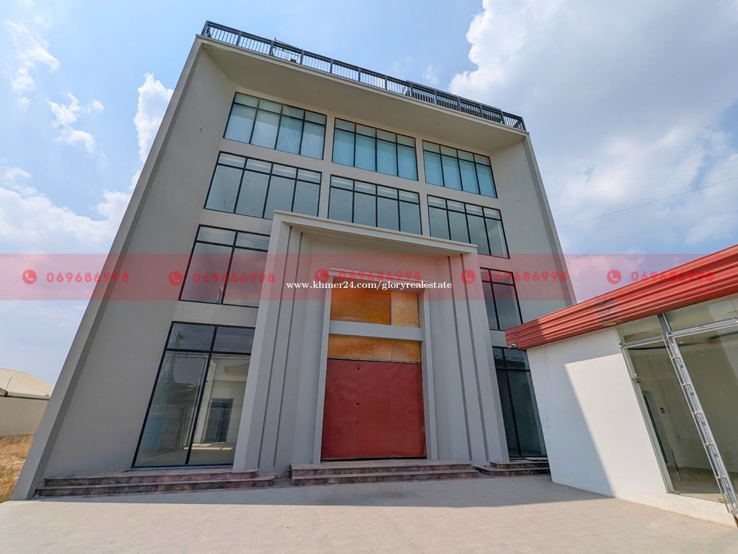 4-Story Office & Warehouse For Lease On A Concrete Road In Sen Sok