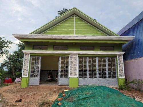 ផ្ទះនឹងដីលក់