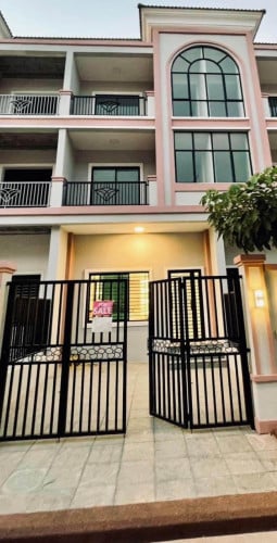 វិឡា​កូន​កាត់​ជួល​