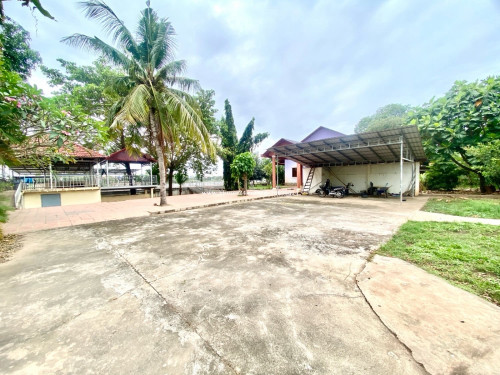 ដីជាប់មាត់ទន្លេលក់បន្ទាន់ សង្កាត់សិត្បូ ក្រុងតាខ្មៅ