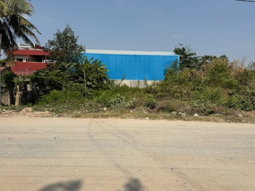 ដីលក់នៅក្រោយវត្តឃ្មួញ