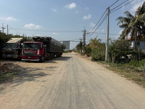 ដីលក់នៅក្រោយវត្តឃ្មួញ