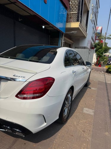 ទើបមកដល់ភ្លាមនៅថ្មី