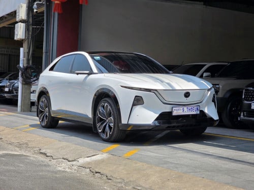 ទេីបកាត់បាន!2025 MAZDA EZ-60  មួយទឹកដូចថ្មី​ ថ្នី99%ទេីបប្រេីបានតែ 4070kmប៉ុណ្ណោះ!