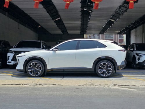 ទេីបកាត់បាន!2025 MAZDA EZ-60  មួយទឹកដូចថ្មី​ ថ្នី99%ទេីបប្រេីបានតែ 4070kmប៉ុណ្ណោះ!