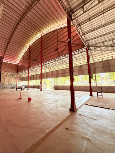 ឃ្លាំងជួល ទំហំ 37m x 45m