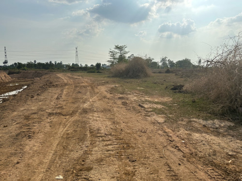ដីលក់ផ្លូវ42