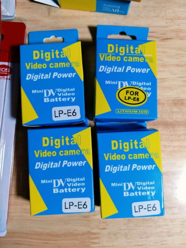 ថ្មថ្មី Canon LP-E6, E17, E12, R10, E8