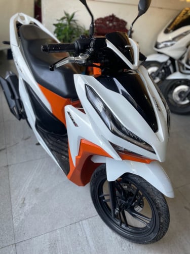 លក់click 21/ 150cc=1880$