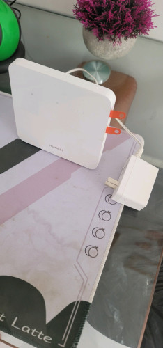 លក់ Huawei Wifi Router (second hand)