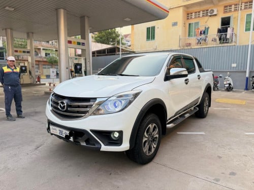 Mazda BT-50 ម៉ាសុីនធំ 3.2 THUDER full options