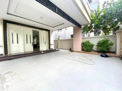 វីឡាឃីងសម្រាប់ជួល | King Villa For Rent