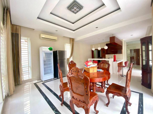 វីឡាឃីងសម្រាប់ជួល | King Villa For Rent