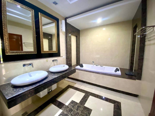 វីឡាឃីងសម្រាប់ជួល | King Villa For Rent