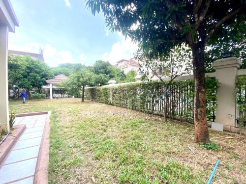 វីឡាឃីងសម្រាប់លក់  | King Villa For Sale ( Borey Peng Huoth Boeung Snor )