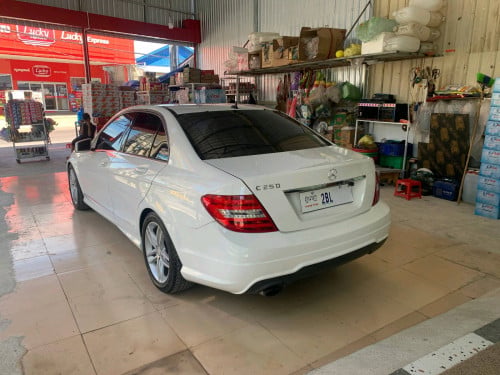 លក់ឡានធូរថ្លៃMercedes Bens ឆ្នាំ2013 V4