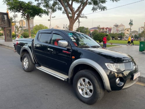 ឡានផ្ទាល់ខ្លួន លក់ប្រញាប់ Mitsubishi Triton ឆ្នាំ 2009