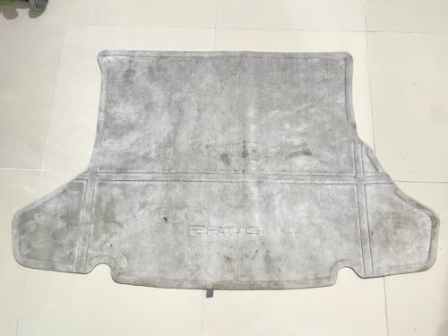លក់កំរាលគូទឡាន Prius 2010-15 = $10