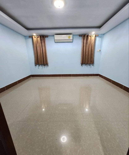 🏠ផ្ទះជួល 📍ទីតាំង ជិតផ្សារហ៊ុយឡេង✅7បន្ទប់គេង