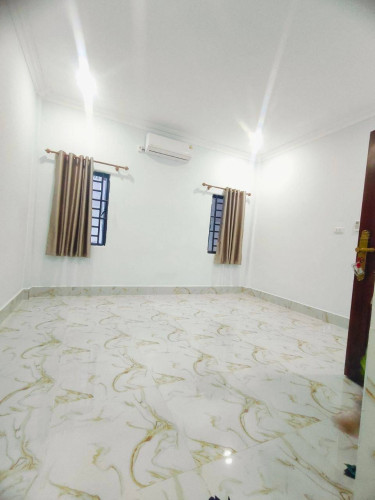 🏠ផ្ទះជួល 📍ទីតាំង ជិតផ្សារហ៊ុយឡេង✅7បន្ទប់គេង