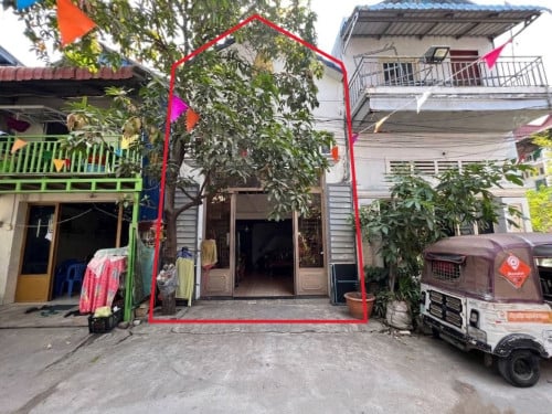 🏦House Available for Urgent Sale at a Special Price (Negotiable).