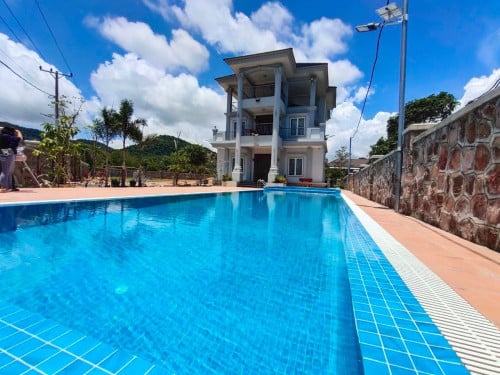 ๐ Urgent villa for sale