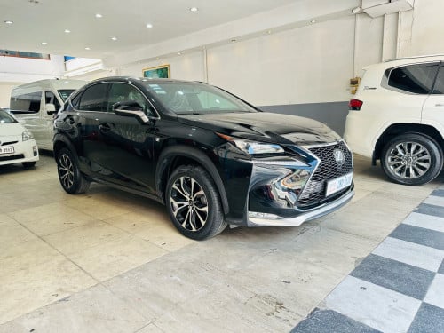 💁NX 200T/2015 F.Sport full option 5បូតុង គុជ3 នឹង ពូកឆឺរី  ហ្សុិន❤️ពណ៌: ខ្មៅ