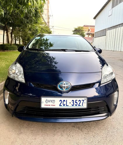 🚗លក់ Toyota Prius ឆ្នាំ 2013 Option 2