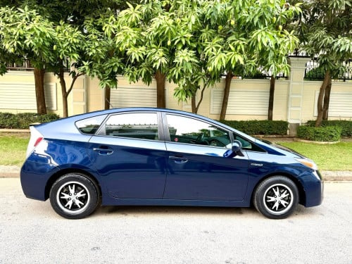 🚗លក់ Toyota Prius ឆ្នាំ​ 2013 Option 2