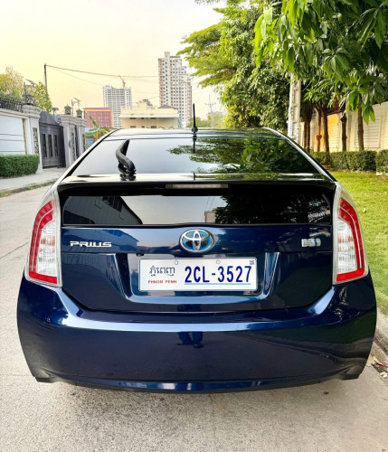🚗លក់ Toyota Prius ឆ្នាំ​ 2013 Option 2