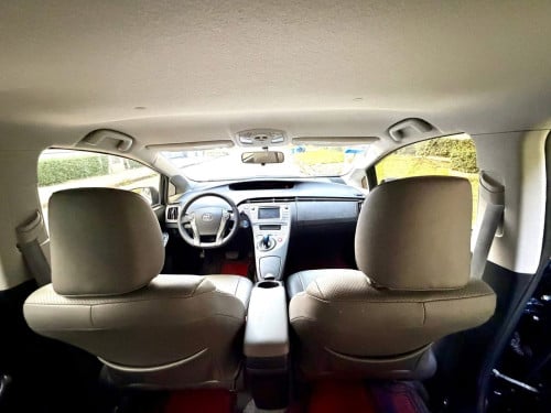 🚗លក់ Toyota Prius ឆ្នាំ​ 2013 Option 2