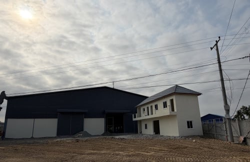 ឃ្លាំងអាជីវកម្មជួល / Warehouse for Rent