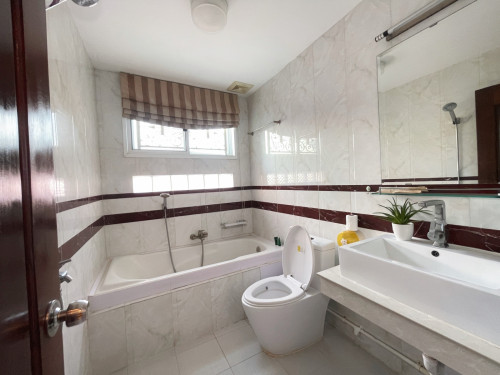2 Bedroom Apartment ( 2 បន្ទប់គេង)
