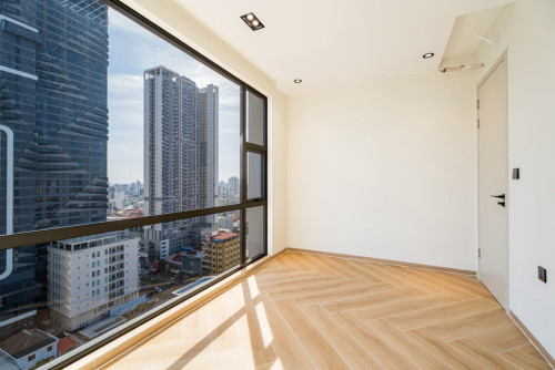 2 Bedroom Urgent sale Time Square 5